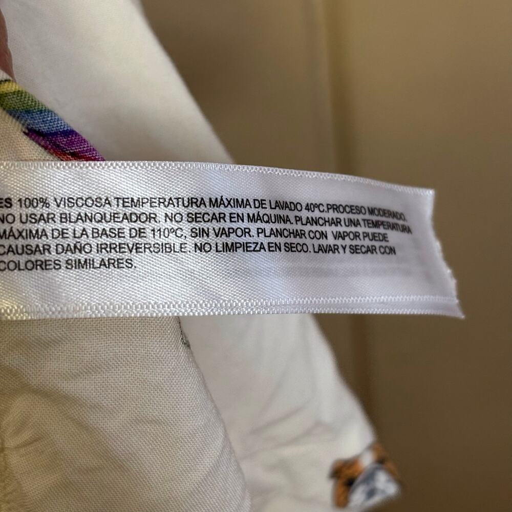 Love wins Denim and Flower Ricky Singh button down short sleeve shirt medium - Picture 4 of 4